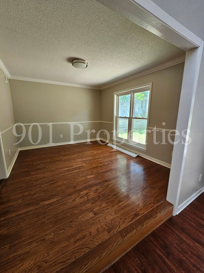 Building Photo - 2258 Tidmington Dr