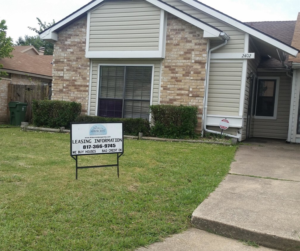 Foto principal - 2402 Sunflower Dr