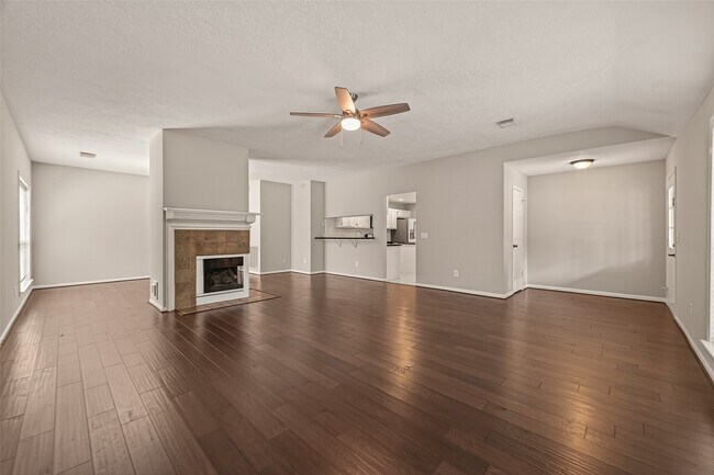 Foto del edificio - 27 Lush Meadow Pl