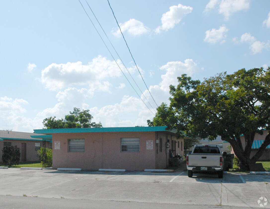 Foto del edificio - 134 NE 1st St