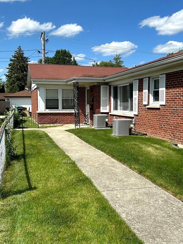 9942 W Cermak Rd Unit B, Westchester, IL 60154 Condo for Rent in