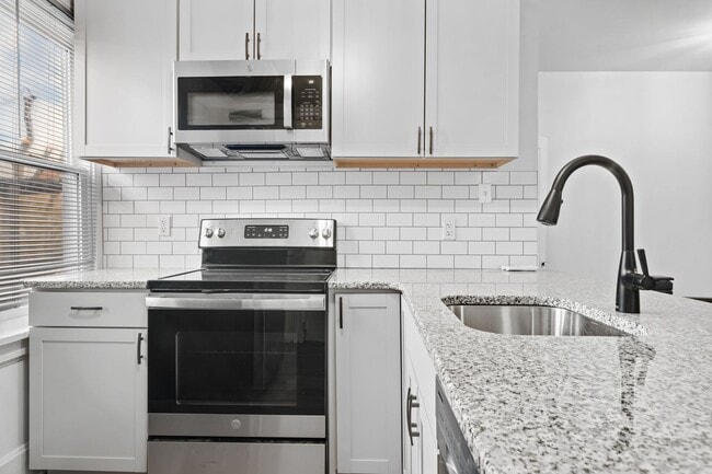 Building Photo - 1531 Green St