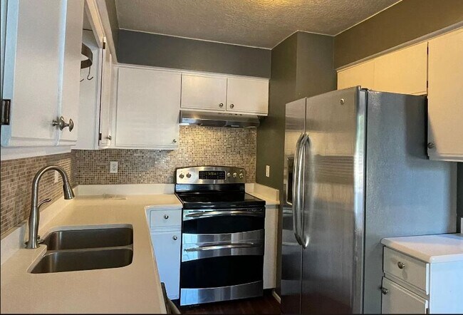 Foto del edificio - 727 SW Liggett Rd