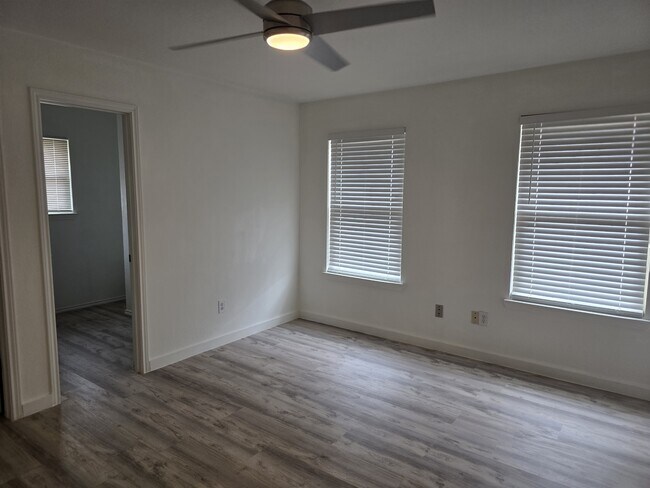 Building Photo - 3101 Westwood Dr