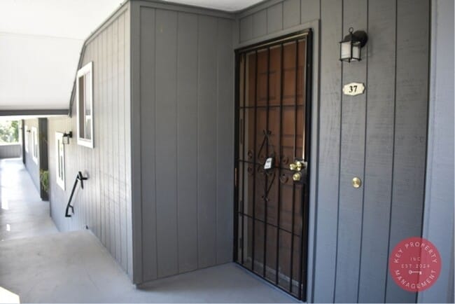 Building Photo - Spacious 2-Bed, 2-Bath Apartment North Park