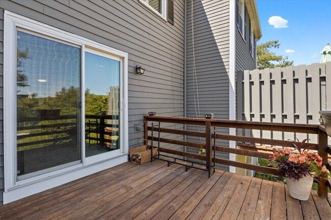 Building Photo - 5 Aspen Ln