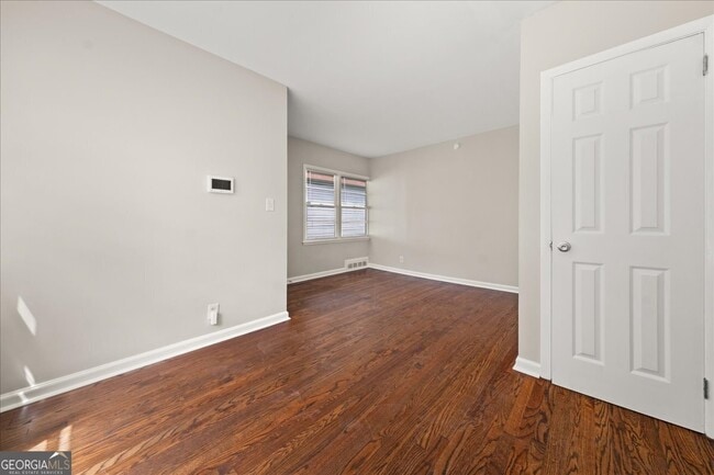 Foto del edificio - 1935 Handley Ave SW