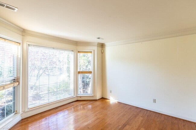 Foto del edificio - 4 br, 2.5 bath House - 2726 Jasmine Terrace