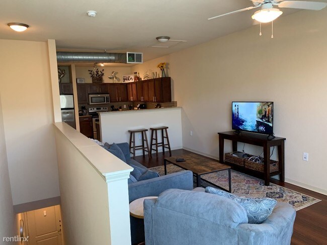 Foto del edificio - 1 br, 1 bath Apartment - 2420 Clark st.