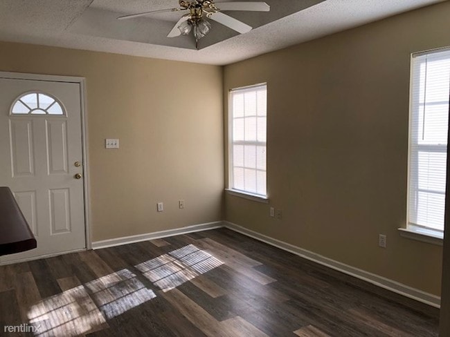 Building Photo - 2 br, 2 bath Condo - 929 Greystone Dr