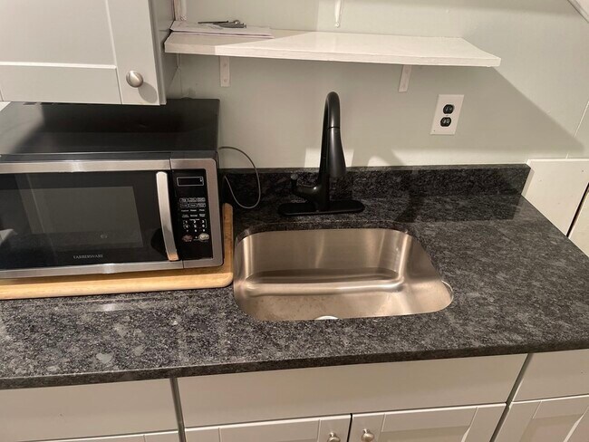 Foto del edificio - 812 Smithfield Ave