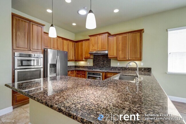 Foto del edificio - 4 br, 2 bath House - 920 Hildebrand Circle...