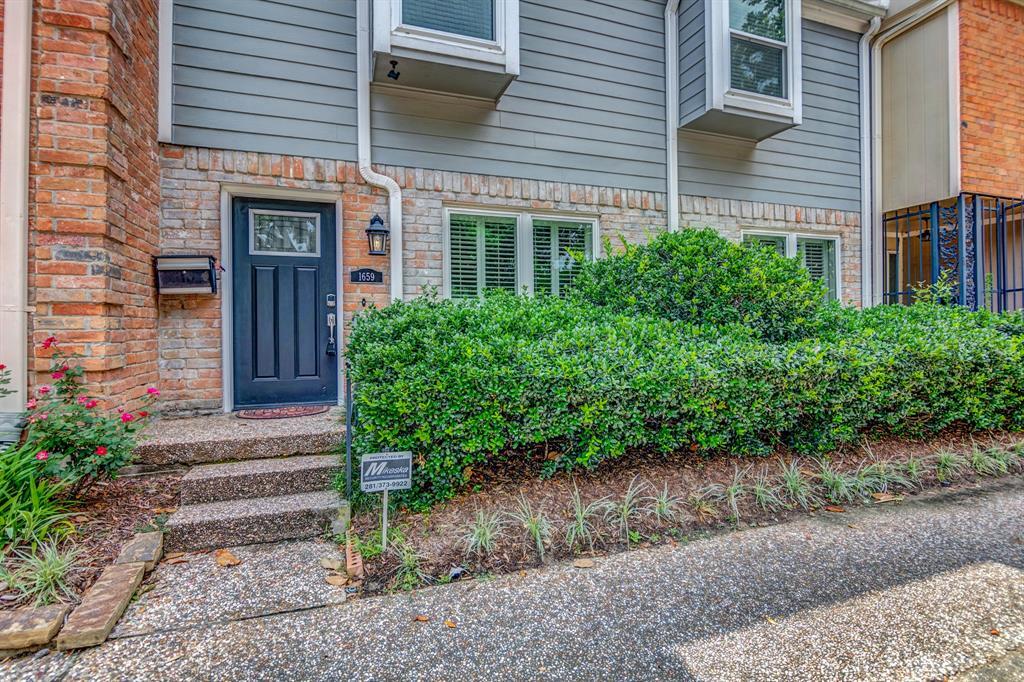 1659 W Sam Houston Pkwy S, Houston, TX 77042 Condo for Rent in