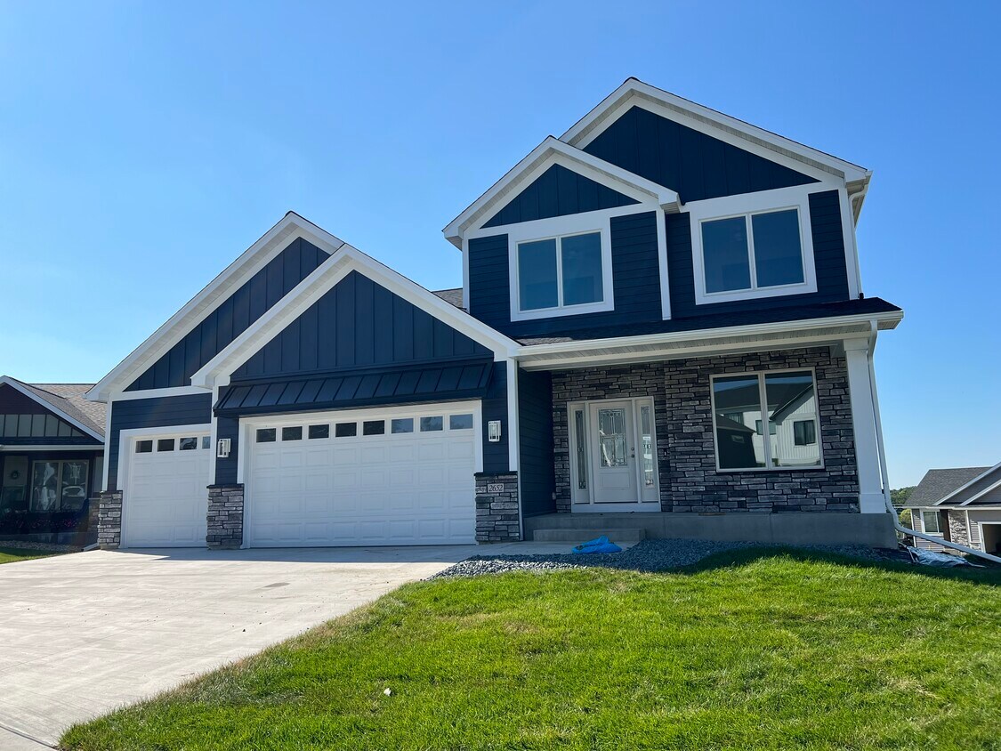 Foto principal - 2652 Century Pine Ln NE