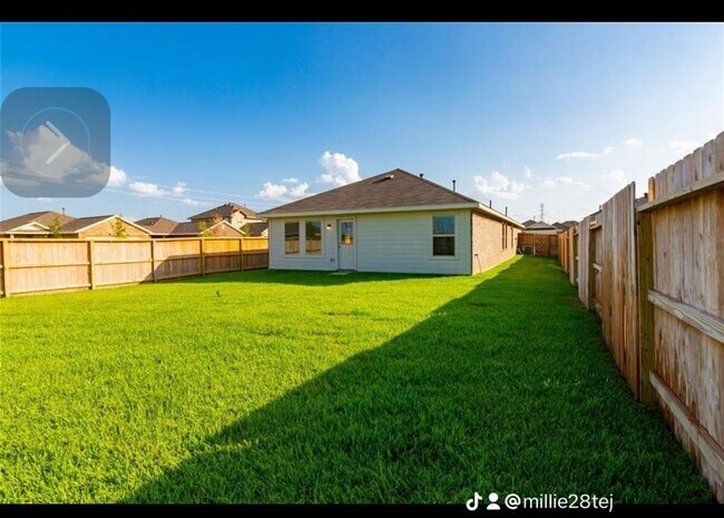 Foto del edificio - 7411 Birch Harvest Dr