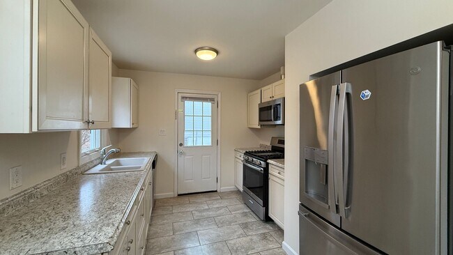 Foto del edificio - Quiet location, Dale City House