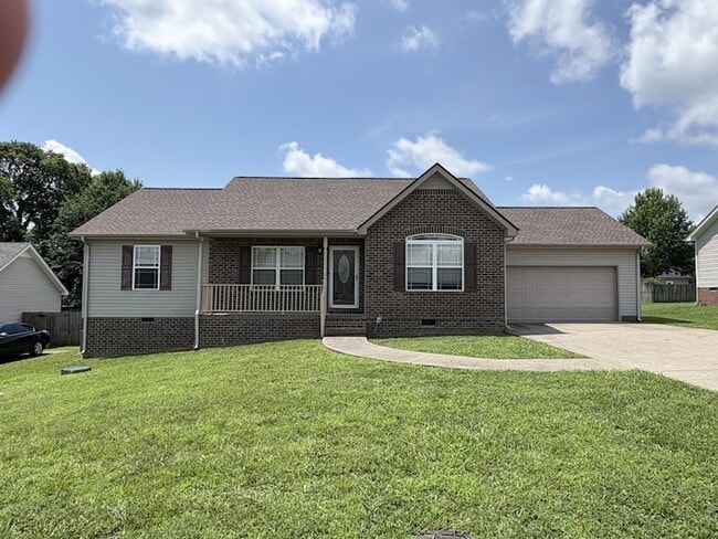 Building Photo - 1009 Halverson Dr
