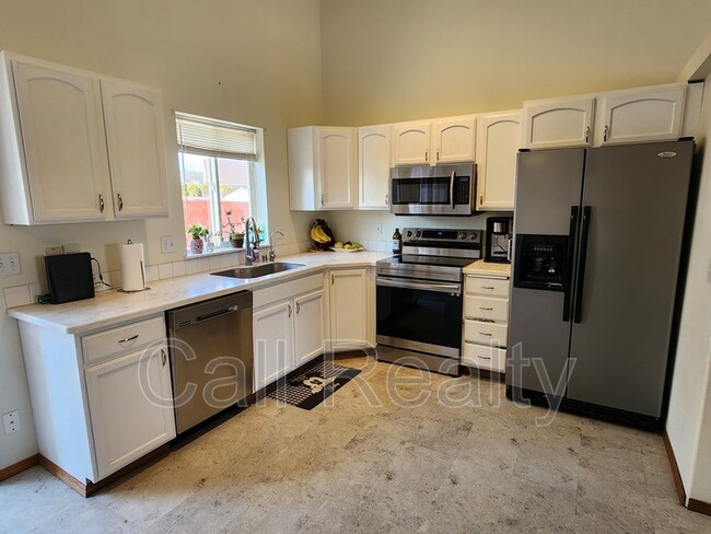 Building Photo - 2622 Oxford Cir