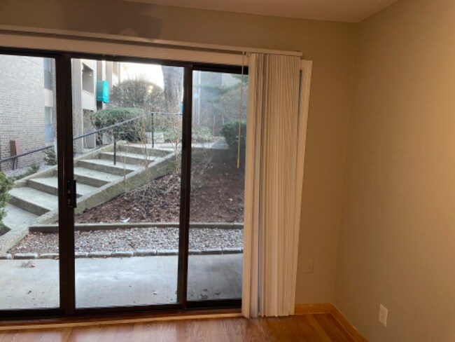 Building Photo - 34 Shrewsbury Green Dr