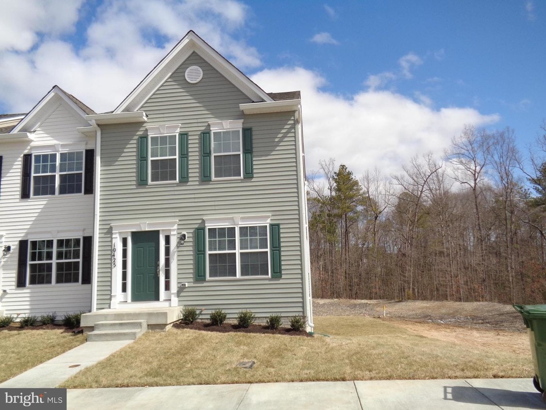 10425 Westgate Ct, Ruther Glen, VA 22546 Townhouse for Rent in Ruther