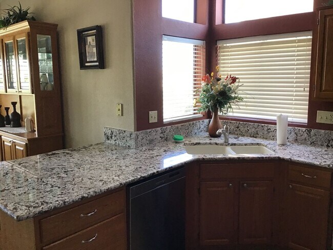 Building Photo - Charming 2BR House in Sun City West
