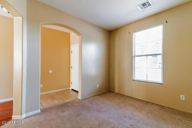 Foto del edificio - Gorgeous 4 Bed West Phoenix home opposite huge community park ++ New Carpet & New Paint!!