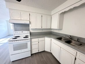 Building Photo - 144 Smith Ave