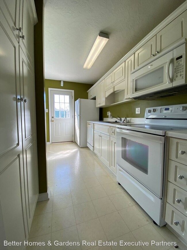 Building Photo - 2 br, 2 bath House - 605 Brook Trail