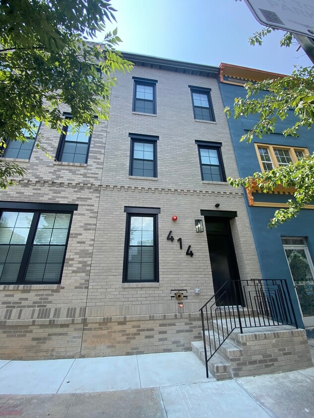 Primary Photo - 414 S Conkling St