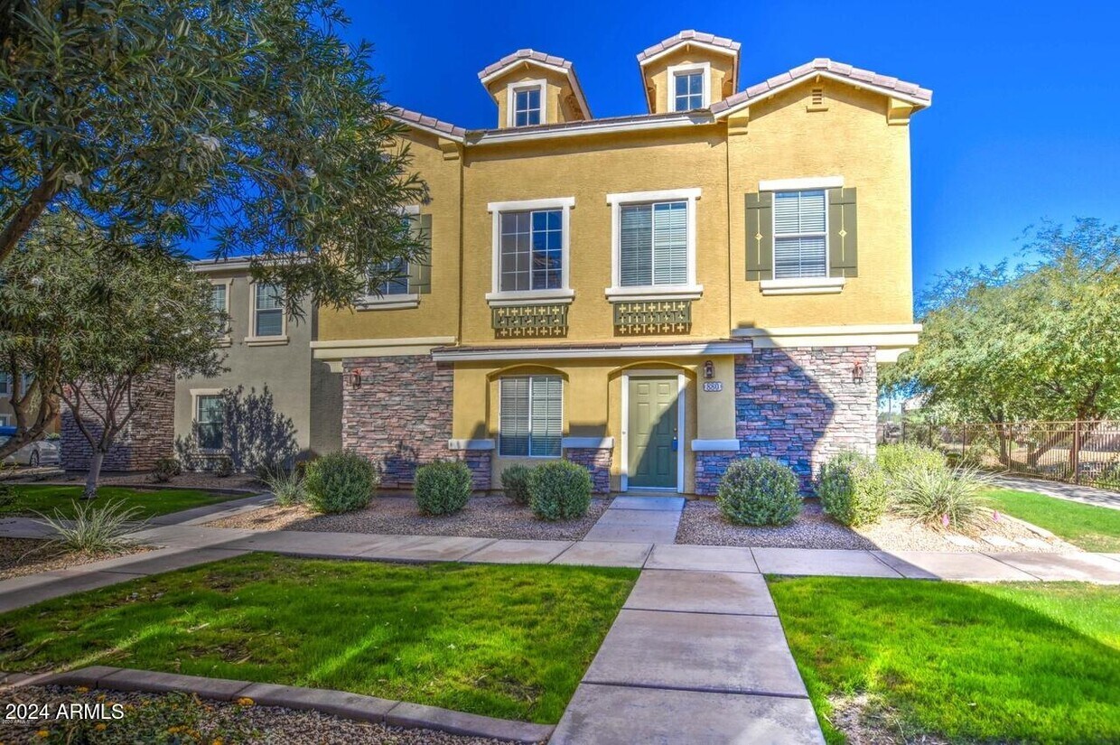 Foto principal - 880 W Aspen Way