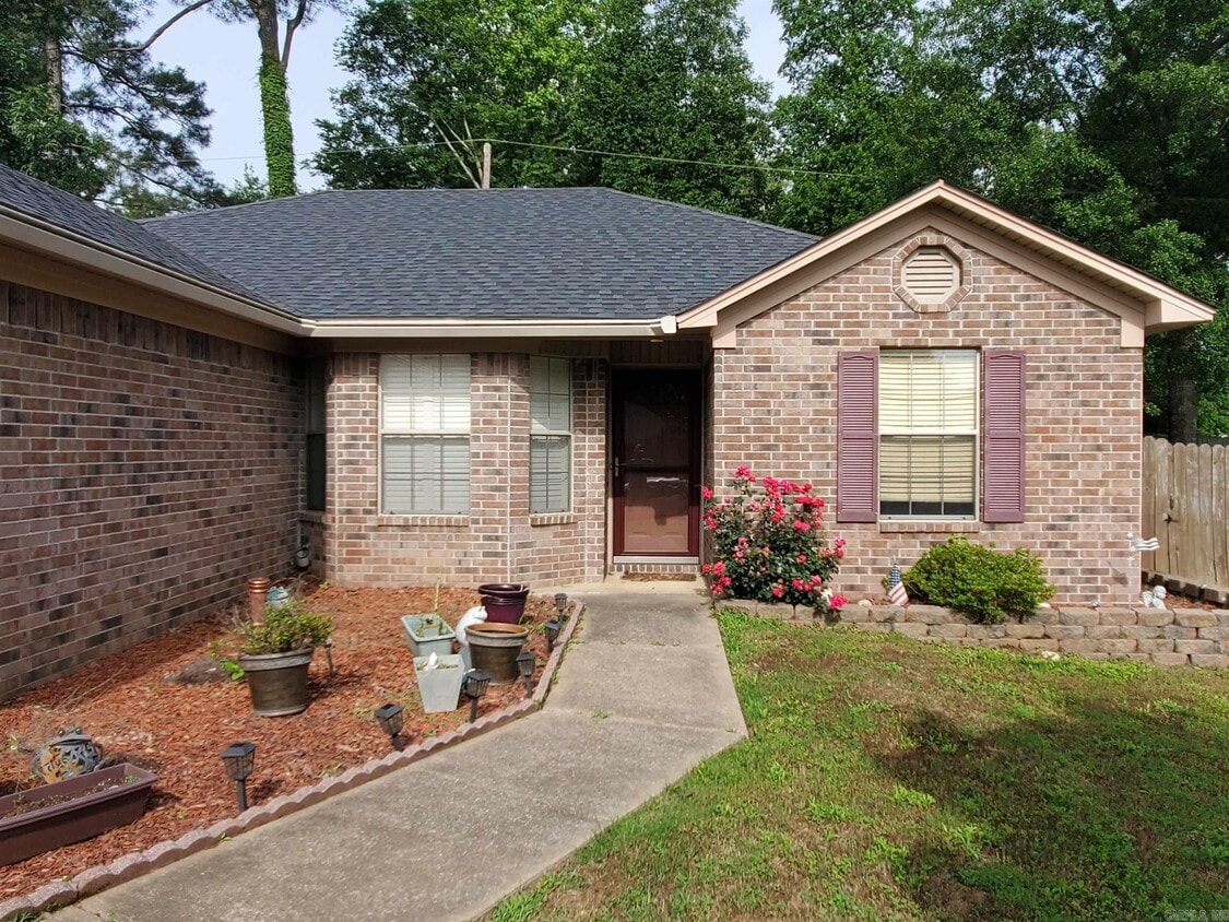 2921 Henson Pl, Bryant, AR 72022 House Rental in Bryant, AR