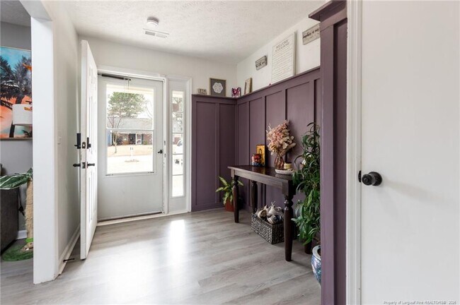 Foto del edificio - 677 Prestige Blvd