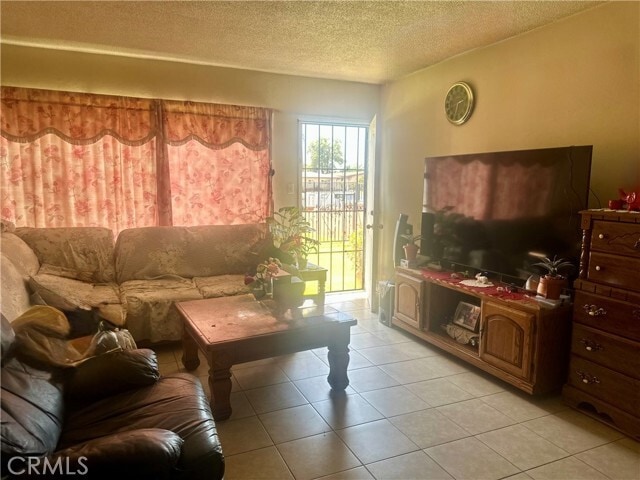 Building Photo - 5147 Canoga St
