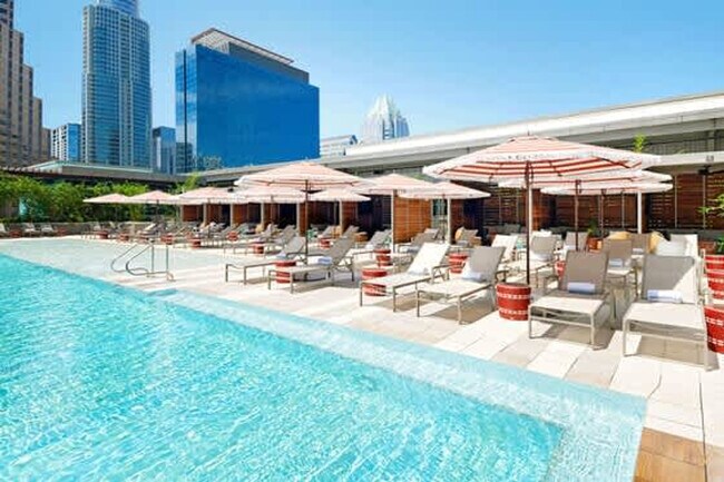 Foto del edificio - 505 W 7th St