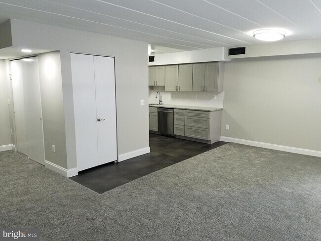 Foto del edificio - 2300-2300-U105 Riddle Ave
