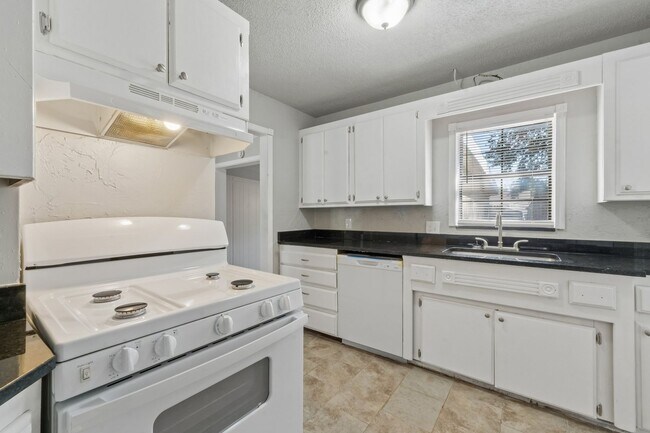 Foto del edificio - 224 E Myrtle Ln