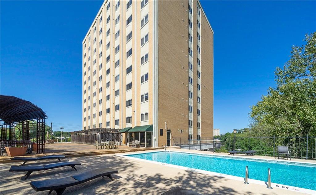 Primary Photo - 2285 Peachtree Rd NE