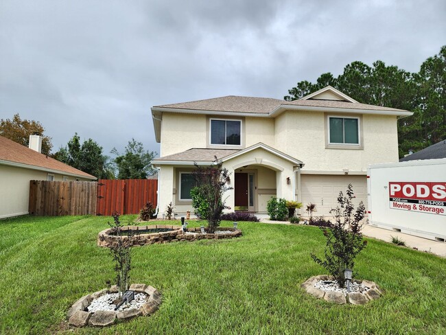 Building Photo - 4 Bedroom 2.5 Bath with in ground pool located in Lake Asbury