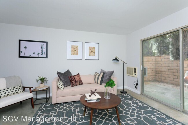 Foto del edificio - 427-433 W Duarte Rd