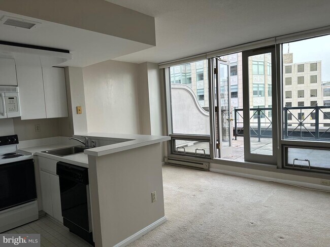 Building Photo - 701 Pennsylvania Avenue NW