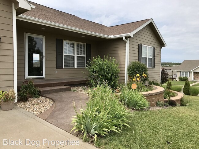 Building Photo - 5 br, 3 bath House - 429 Haventon Dr.