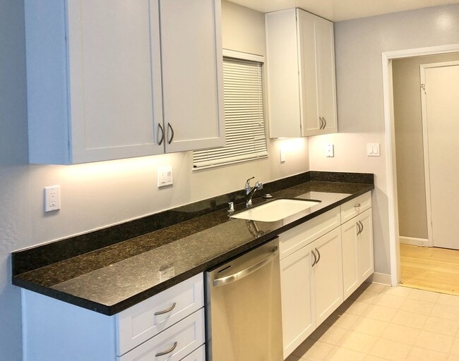 Interior Photo - Noel Oaks Apartments