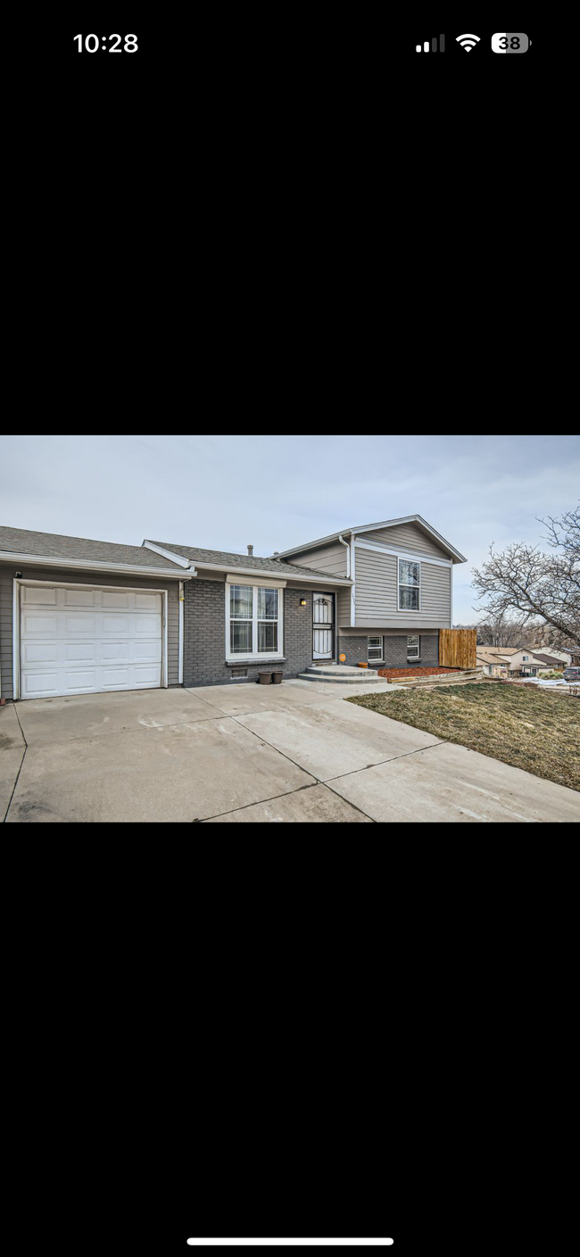 Building Photo - 2723 E 96th Way