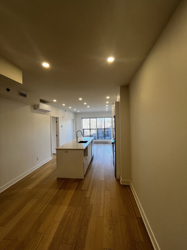 Building Photo - 1 Rue Glenmore