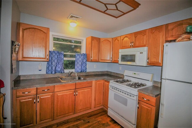 Kitchen - 85 A Tindall Rd