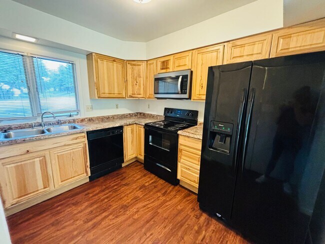 Foto del edificio - 3 Bedroom 2.5 Bath Townhouse