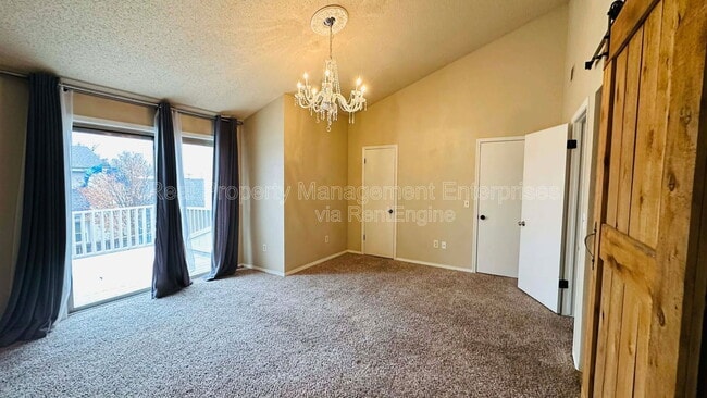 Building Photo - 5805 Hefner Village Ct