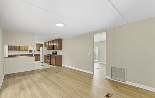 Foto del edificio - 7623 Sunwood Dr