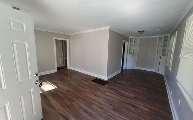 Foto del edificio - 3994 Oak Cliff Rd