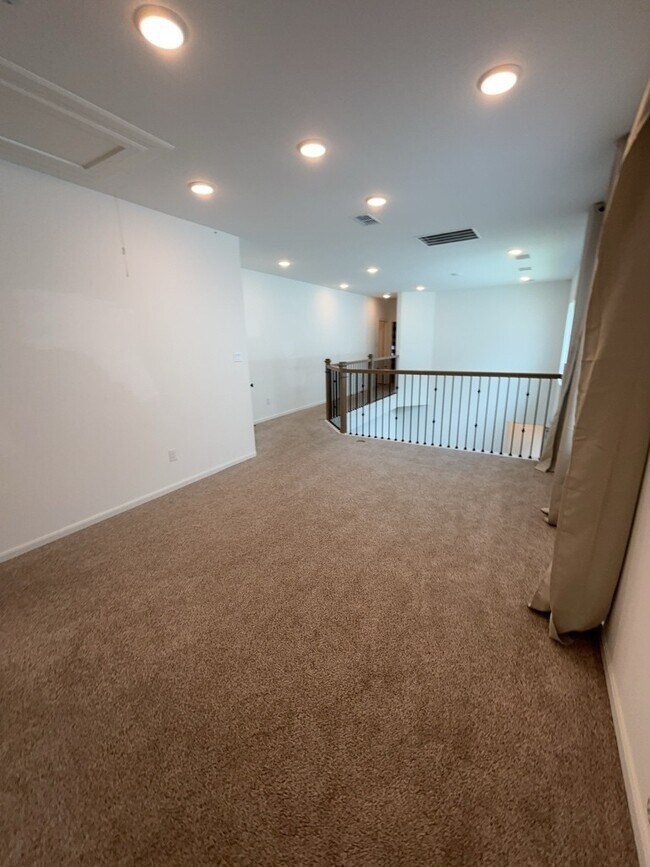 Foto del edificio - 1542 Park Path Dr